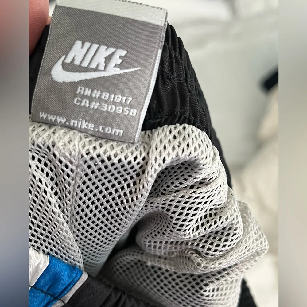 Nike Kids Vintage Wide Leg Windbreaker Pants • Youth 7